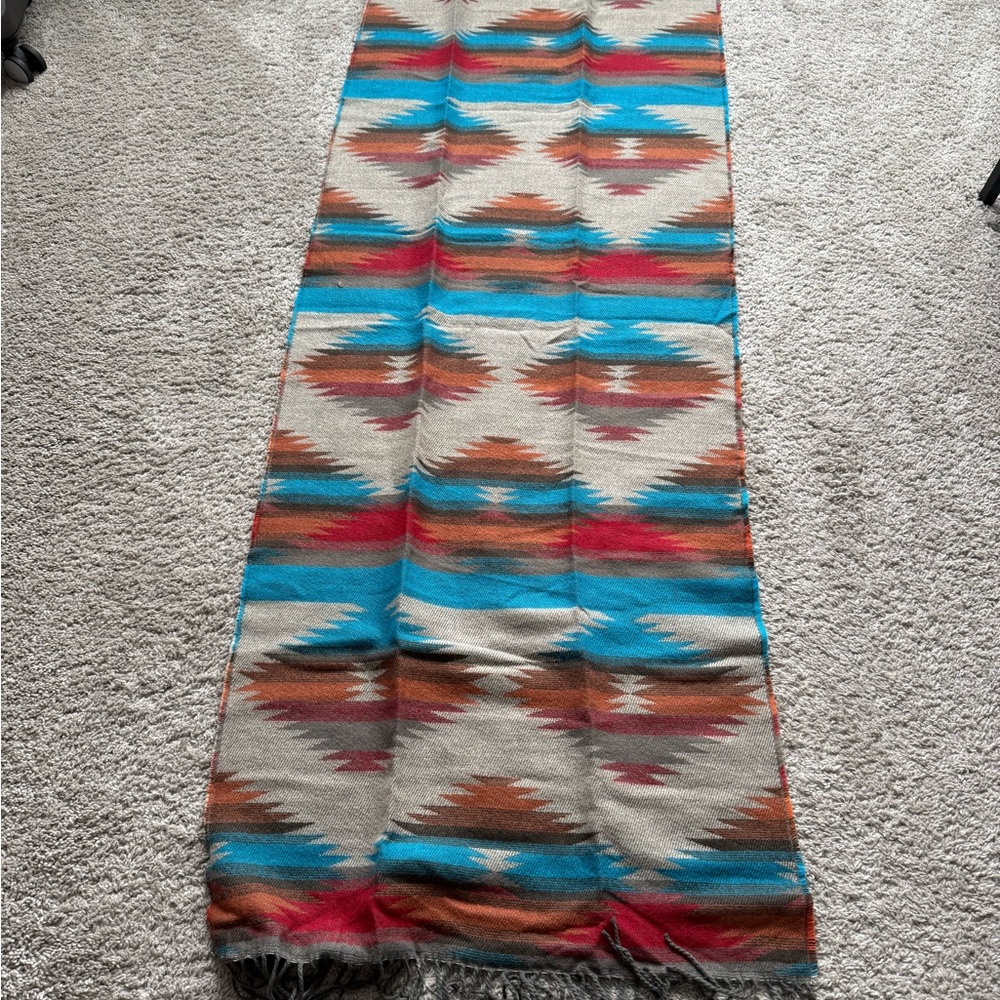 *NWOT*Colorful western LARGE Patterned Scarf from Duluth trading post